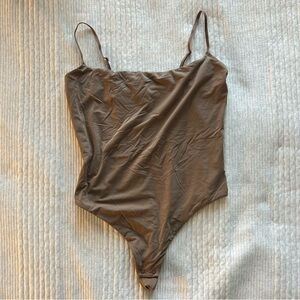 SKIMS: Fits Everybody Cami Bodysuit (Size Large)